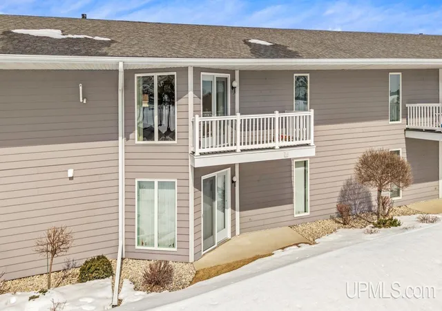 2000-lake-shore-unit-n-dr-gladstone-mi-49837/hzid_6d02a09e