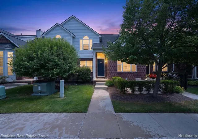 14203-adri-cir-walled-lake-mi-48390/hzid_b7d41219
