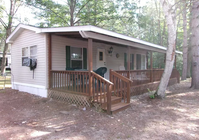 2221-grass-lake-unit-106-ave-lake-mi-48632/hzid_400e8e7a
