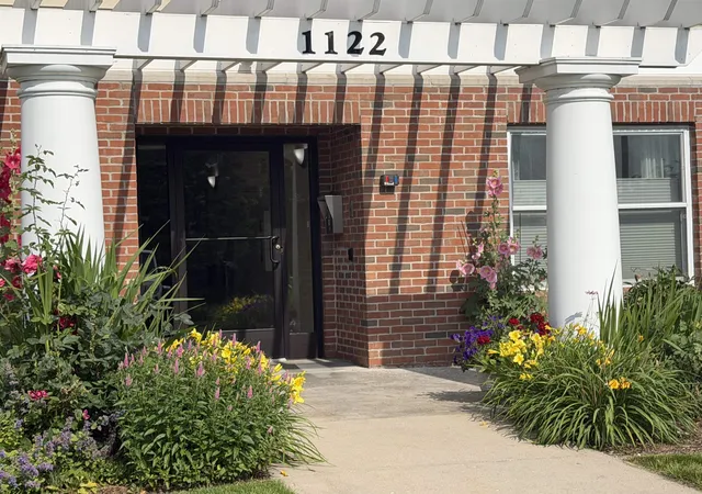 1122-lake-ridge-dr-301-traverse-city-mi-49684/hzid_cde07224