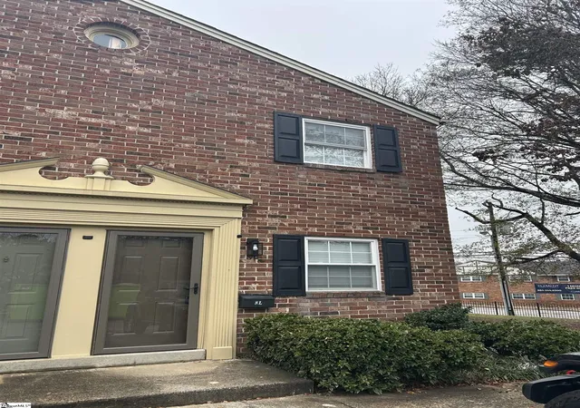 2530-e-north-st-unit-8l-greenville-sc-29615/hzid_213f1c21