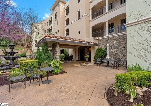 1209-e-washington-st-unit-304-greenville-sc-29601/hzid_d030ca22