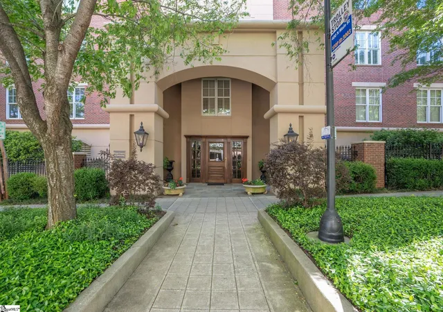 400-n-main-st-apt-202-greenville-sc-29601/hzid_0da3df0b