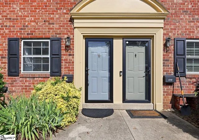 2530-e-north-st-unit-13-e-greenville-sc-29615/hzid_ee2c3ae6