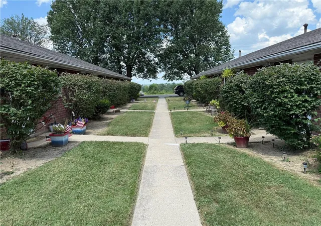 100-108-112-e-nottingham-rd-dayton-oh-45405/hzid_0095b992