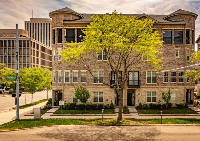 104-w-monument-ave-dayton-oh-45402/hzid_1e3f4298