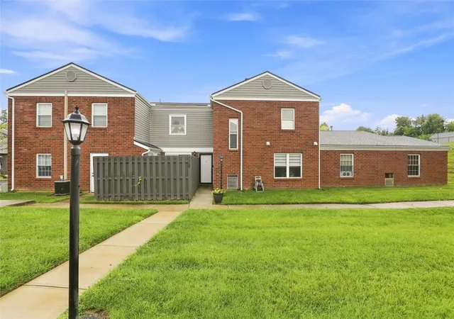 5569-hummock-rd-dayton-oh-45426/hzid_c235e7dc