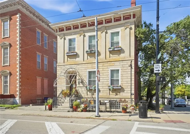 39-e-1st-street-dayton-oh-45402/hzid_2eb78595
