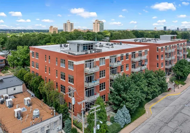 6350-clayton-rd-103-st-louis-mo-63117/hzid_52b1cc40