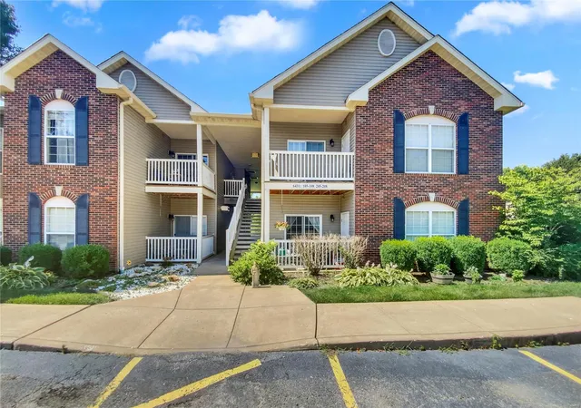 6431-brookfield-court-dr-208-st-louis-mo-63129/hzid_8118481a