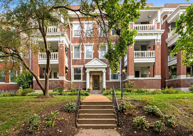 5553-waterman-blvd-2e-st-louis-mo-63112/hzid_4a9829dc
