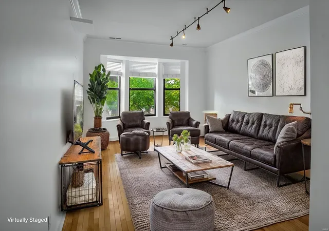 5635-waterman-blvd-12-st-louis-mo-63112/hzid_bb1c0120