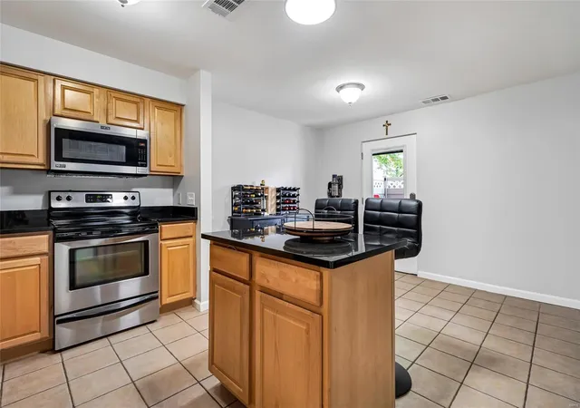 950-e-rue-de-la-banque-l1-saint-louis-mo-63141/hzid_8805877e