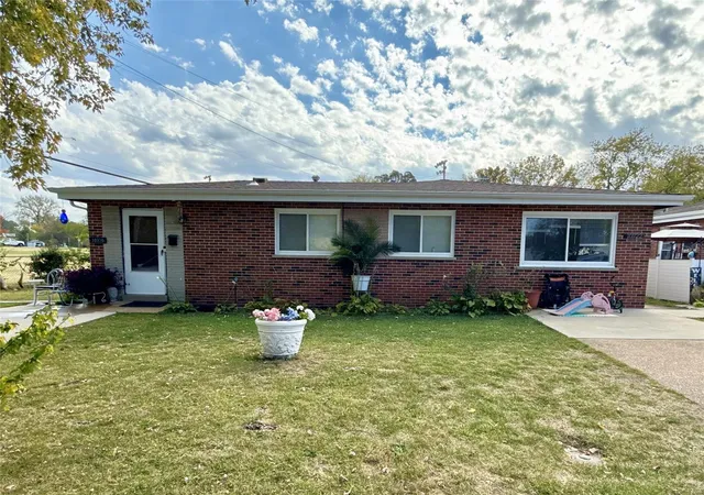 10720-tropic-dr-20-22-st-ann-mo-63074/hzid_75645438