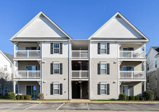 2470-lampong-dr-100a-saint-louis-mo-63125/hzid_48048d73