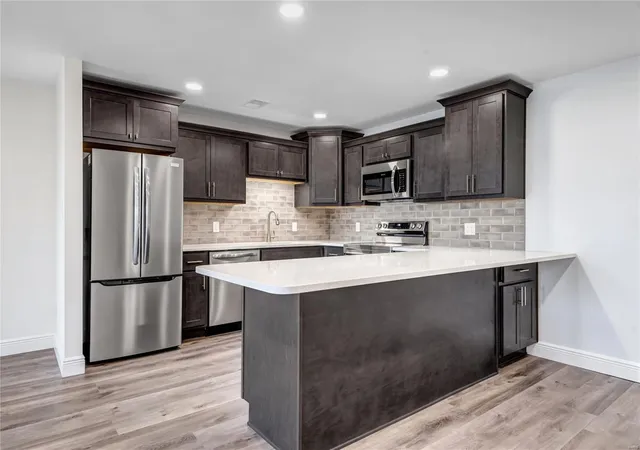 950-e-rue-de-la-banque-308-saint-louis-mo-63141/hzid_19cb4f91