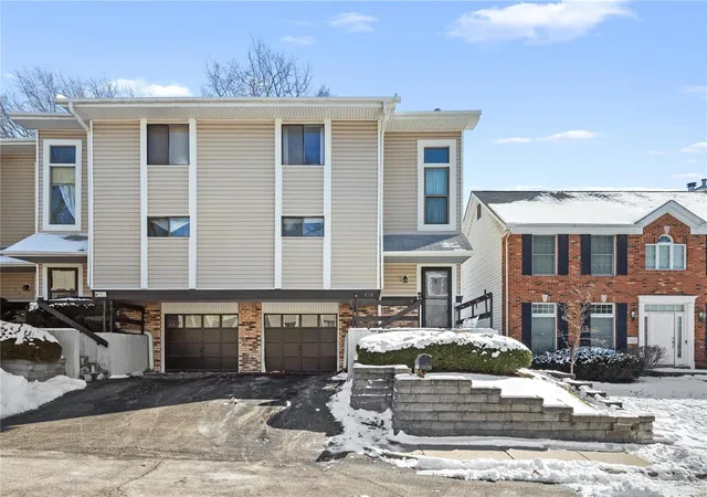 858-lionsgate-dr-saint-louis-mo-63130/hzid_a4c7675b