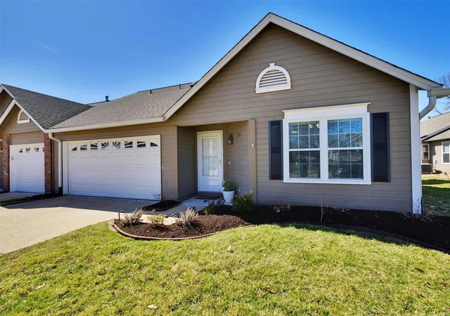 1351-kyle-dr-13f-saint-charles-mo-63304/hzid_7a1b9460