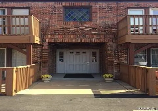 4290-chateau-de-ville-dr-g-st-louis-mo-63129/hzid_2d44e163