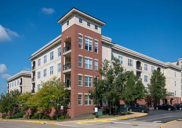 1241-strassner-dr-1104-saint-louis-mo-63144/hzid_c7402d4c
