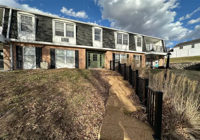1714-herault-pl-f-unincorporated-mo-63125/hzid_5783ccda