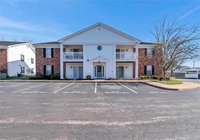 3417-country-stone-manor-dr-c-manchester-mo-63088/hzid_c0609648