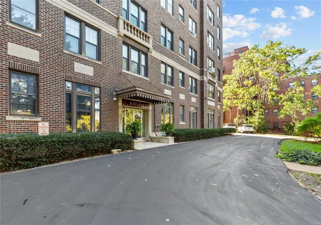 3438-russell-blvd-202-saint-louis-mo-63104/hzid_05e52c88