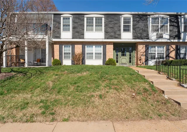 1706-herault-pl-a-saint-louis-mo-63125/hzid_0421edb2