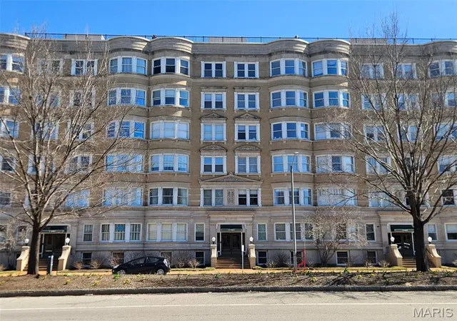 14-n-kingshighway-blvd-6bs-st-louis-mo-63108/hzid_d3138709