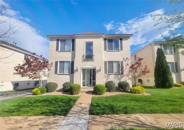 12586-chardin-pl-4-unincorporated-mo-63128/hzid_fba27a5f