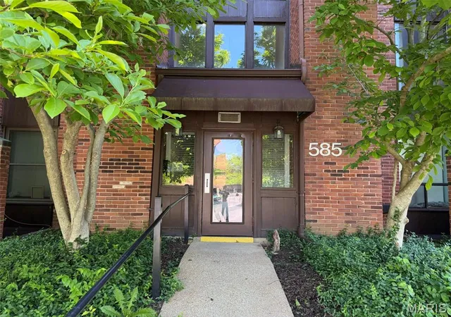 585-coeur-de-royale-dr-207-creve-coeur-mo-63141/hzid_4da2c279
