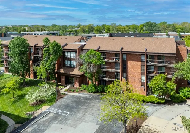 572-coeur-de-royale-dr-107-creve-coeur-mo-63141/hzid_43c5fc3e