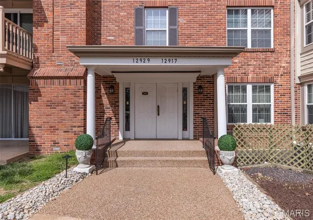 12929-portulaca-dr-205-creve-coeur-mo-63146/hzid_39e2101e