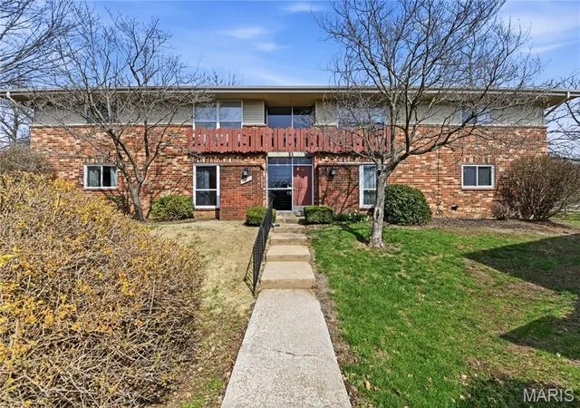 4229-carrollton-dr-c-bridgeton-mo-63044/hzid_9e81acd0