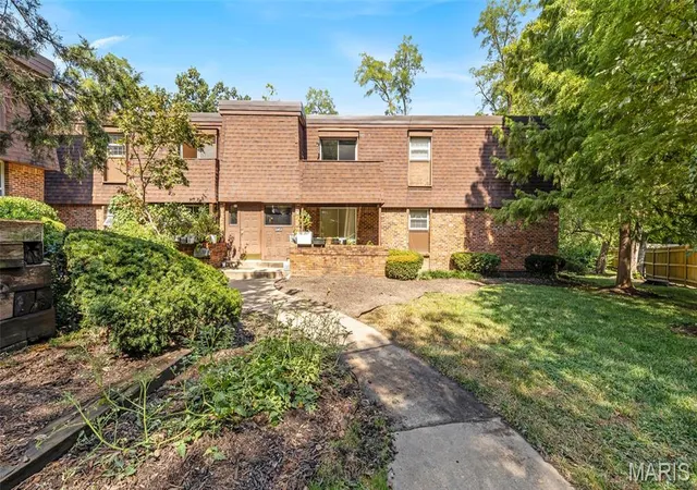 13453-coliseum-dr-e-chesterfield-mo-63017/hzid_bfc6381e