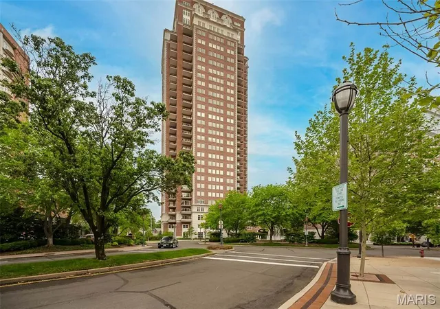 150-carondelet-plz-1301-clayton-mo-63105/hzid_19b87410