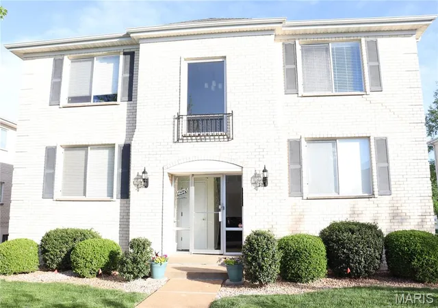 12574-chardin-pl-4-st-louis-mo-63128/hzid_429a3e5a
