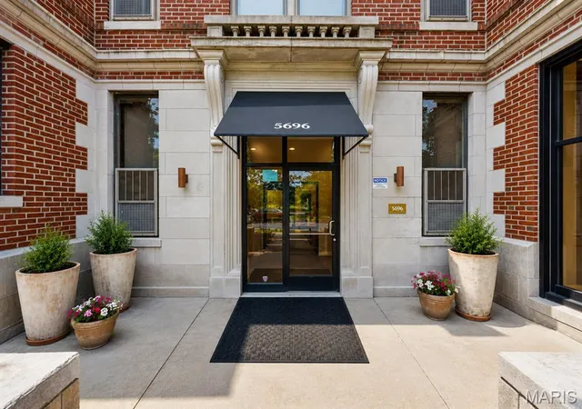 5696-kingsbury-ave-102-st-louis-mo-63112/hzid_7d9160bc