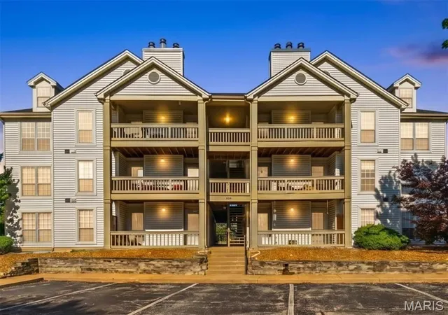 1445-whispering-creek-dr-j-ballwin-mo-63021/hzid_78d3f81d
