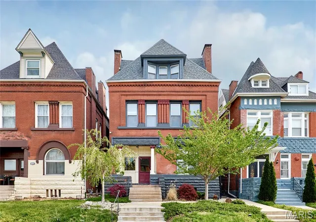4253-washington-blvd-b-st-louis-mo-63108/hzid_db1bb772