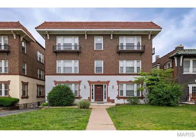 7012-forsyth-blvd-3w-university-city-mo-63105/hzid_106626ed