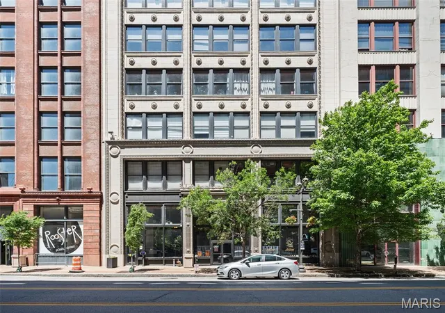 1015-washington-ave-206-st-louis-mo-63101/hzid_32d9d134
