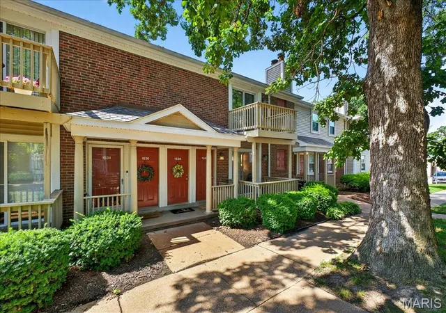 1540-high-school-dr-saint-louis-mo-63144/hzid_fa1bbeab