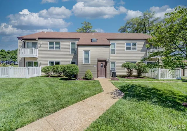 1308-glendale-gardens-dr-a-kirkwood-mo-63122/hzid_93b86b95