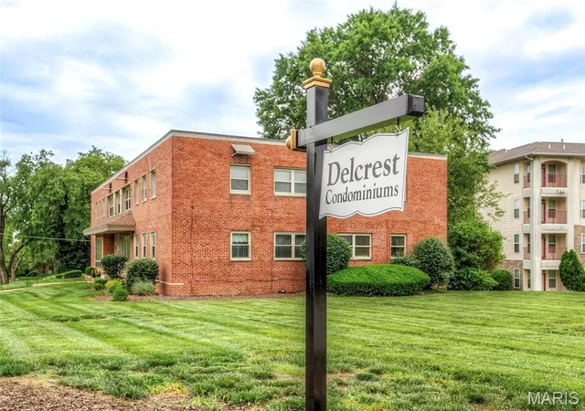 1-delcrest-ct-103-st-louis-mo-63124/hzid_f941e961