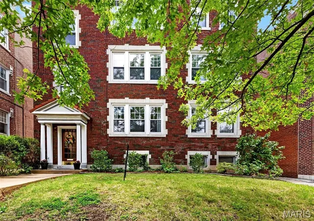 6320-northwood-ave-3-clayton-mo-63105/hzid_36eb67c9