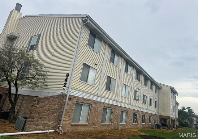 942-guelbreth-ln-208-st-louis-mo-63141/hzid_7a007cff