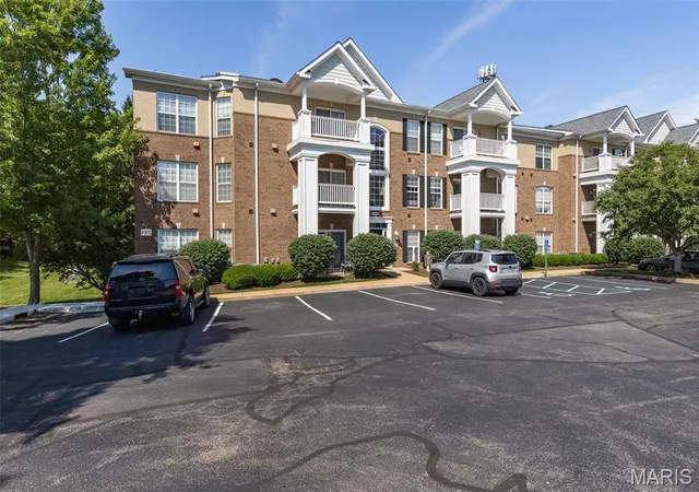 13115-mill-crossing-ct-205-st-louis-mo-63141/hzid_7a050468