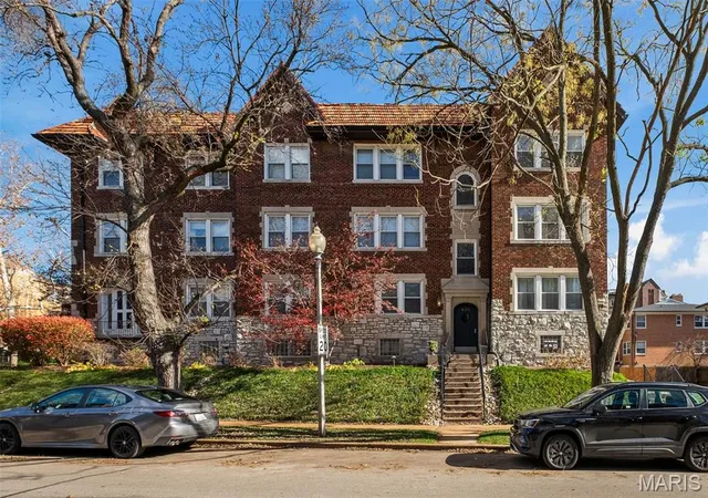 630-westwood-dr-2s-clayton-mo-63105/hzid_e68e8b83