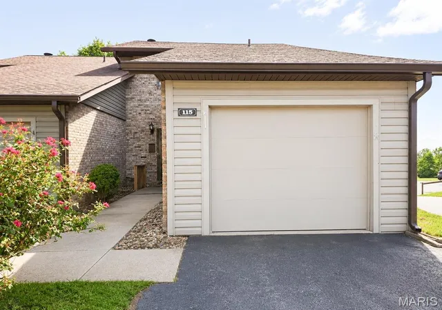 115-sandridge-dr-collinsville-il-62234/hzid_d83b56dc